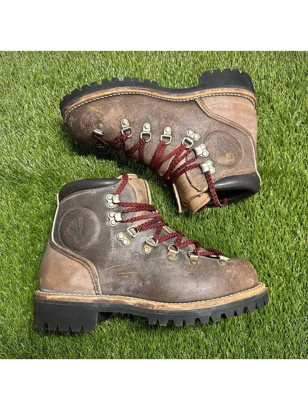 Vintage Vasque Leather Mountaineering Hiking Boots MADE IN USA Women’s Size 7A